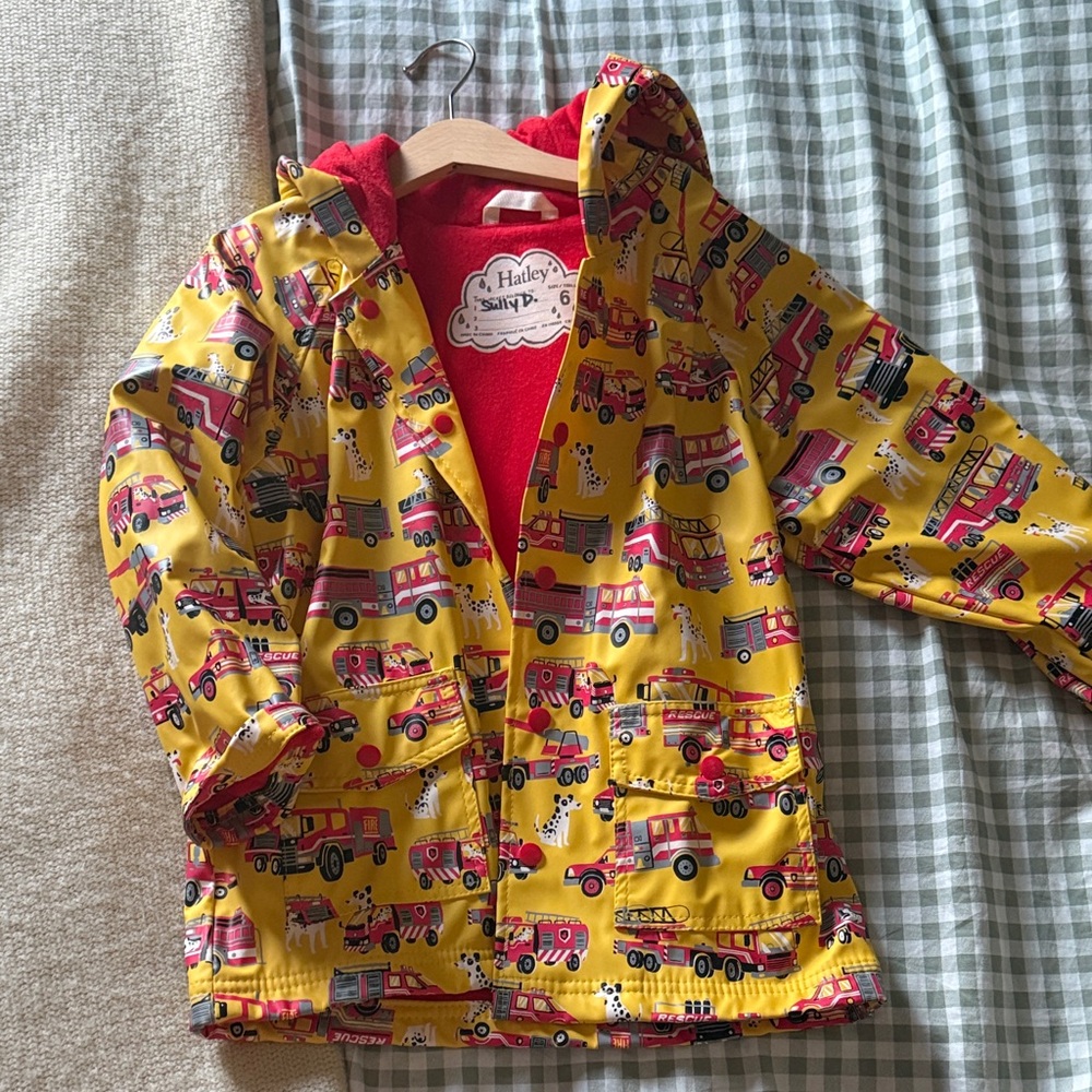 Hatley Yellow Fire Truck Raincoat size 6